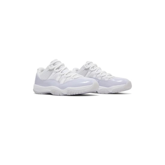Jordan 11 Low Pure Violet