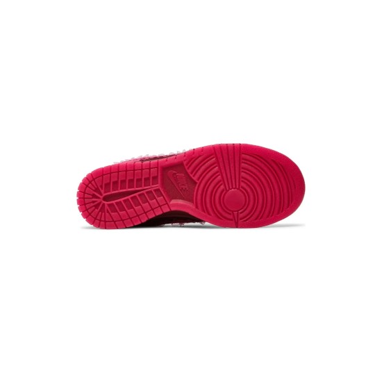 Dunk Low Valentine Day