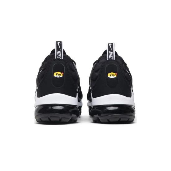 Vapormax Plus Black White