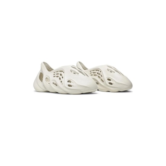 Yeezy Foam Runner  Ararat